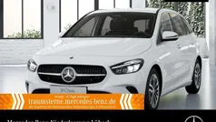 Weiß Gebraucht 2024 Mercedes B200 Advanced Van / Kleinbus | 30.990 € (Guter Preis)