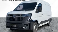 Mineralweiß (weiß) Gebraucht 2024 Renault Master Van | 36.500 € (Guter Preis)