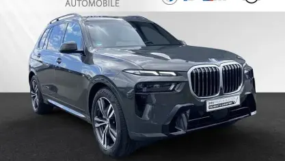 Gebraucht BMW X7 Efficient Dynamics 381 PS (280 kW) 2025 Grau SUV