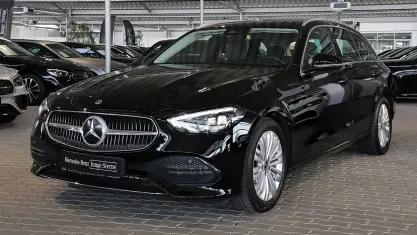 Gebraucht Mercedes C200 204 PS (150 kW) 2023 Unilack schwarz Kombi