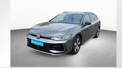 Diabasgrau metallic Gebraucht 2024 VW Passat R-line Kombi | 35.490 € (Guter Preis)
