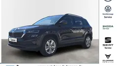 Schwarzmagic perleffekt Gebraucht 2024 Skoda Karoq Selection SUV | 30.780 € (Fairer Preis)