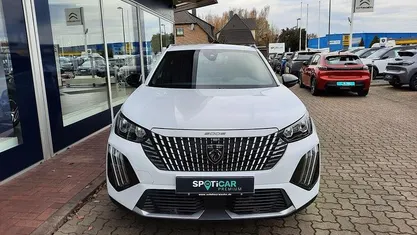 Okenit weiß Gebraucht 2025 Peugeot 2008 Allure SUV | 23.750 € (Fairer Preis)