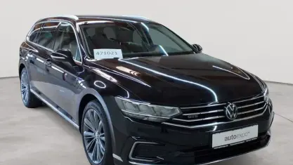 Gebraucht VW Passat GTE 156 PS (114 kW) 2021 Deep black perleffekt Kombi