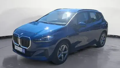 Gebraucht BMW 220 Active Tourer 170 PS (125 kW) 2025 Blau Van / Kleinbus