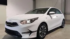 Cassaweiß Neu 2025 Kia Ceed Limousine | 20.190 € (Guter Preis)