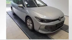 Oyster silver metallic Gebraucht 2024 VW Passat Elegance Kombi | 38.460 € (Fairer Preis)