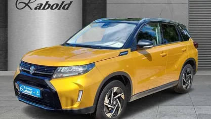 Solar yellow / cosmic black (gelb) Gebraucht 2025 Suzuki Vitara Comfort+ SUV | 25.990 € (Fairer Preis)