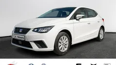 Weiß Gebraucht 2022 Seat Ibiza Style Limousine | 14.755 € (Fairer Preis)