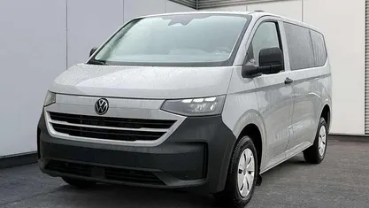 Stone grey Neu 2025 VW Caravelle Basis Van / Kleinbus | 47.469 € (Fairer Preis)