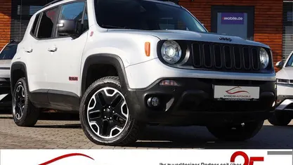 Gebraucht Jeep Renegade Trailhawk 170 PS (125 kW) 2016 Glacier met. (vr348) SUV