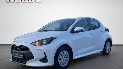 Gebraucht Toyota Yaris Comfort 72 PS (52 kW) 2022 Schneeweiß Kleinwagen