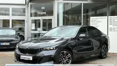 Grau Gebraucht 2025 BMW 520 M Sport Limousine | 50.880 € (Fairer Preis)