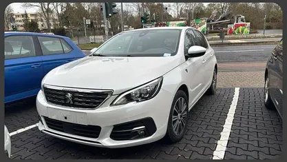 Gebraucht Peugeot 308 Allure 131 PS (96 kW) 2020 Limousine