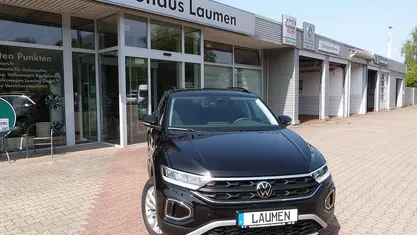 Deep black perleffekt Neu 2025 VW T-Roc Life SUV | 32.999 € (Superpreis)