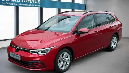 Brugt VW Golf VIII Life 150 HK (110 kW) 2023 Rød Stationcar