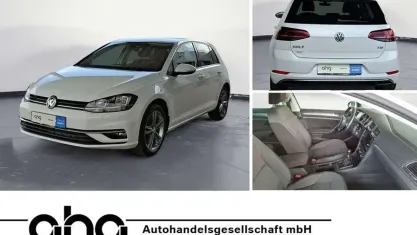 Gebraucht VW Golf VII Comfortline 125 PS (91 kW) 2017 Oryxweiß perlmutteffekt Limousine