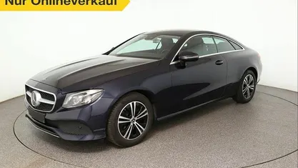 Gebraucht Mercedes E200 Avantgarde 197 PS (144 kW) 2020 Cavansitblau Coupé