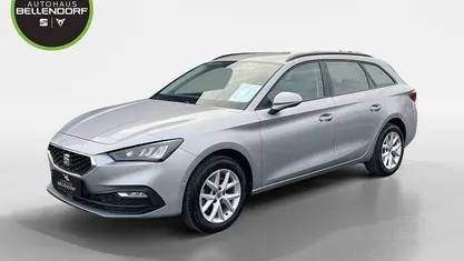 Silber Gebraucht 2023 Seat Leon Style Kombi | 23.470 € (Fairer Preis)