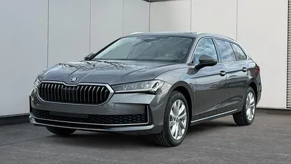 Neu Skoda Superb Selection 193 PS (141 kW) 2025 Onyxschwarz metallic Kombi