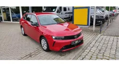 Farbig lackiert (rot Gebraucht 2023 Opel Astra Elegance Kombi | 21.500 € (Fairer Preis)