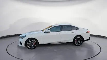 Neu BMW 520 M Sport 197 PS (144 kW) 2025 Weiß Limousine