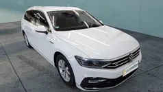 Weiß Gebraucht 2023 VW Passat IQ Drive Kombi | 36.240 € (Fairer Preis)