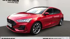 Rot Gebraucht 2024 Ford Focus ST-Line Limousine | 27.950 € (Fairer Preis)
