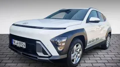 Weiss / Gebraucht 2025 Hyundai Kona Trend SUV | 28.890 € (Guter Preis)