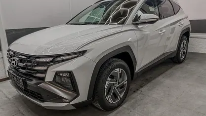 Weiss saw Neu 2025 Hyundai Tucson Style SUV | 29.590 € (Guter Preis)