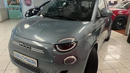 Gebraucht Fiat 500e Icon 86 kW (118 PS) 2021 Blau Limousine