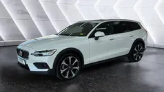 Weiß Gebraucht 2024 Volvo V60 CC Ultimate Kombi | 46.990 € (Fairer Preis)
