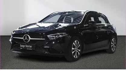 Gebraucht Mercedes A180 136 PS (100 kW) 2024 Schwarz Limousine