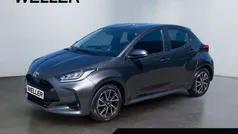 Grau Gebraucht 2022 Toyota Yaris Team Kleinwagen | 16.880 € (Fairer Preis)
