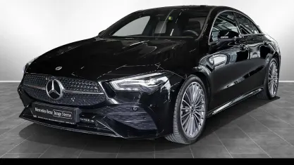 Gebraucht Mercedes CLA180 AMG 136 PS (100 kW) 2025 Metalliclack kosmosschwarz Limousine