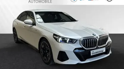 Gebraucht BMW 520 Performance 197 PS (144 kW) 2025 Mineralweiss Limousine