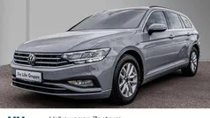 Mondsteingrau Gebraucht 2023 VW Passat Business Kombi | 28.980 € (Superpreis)