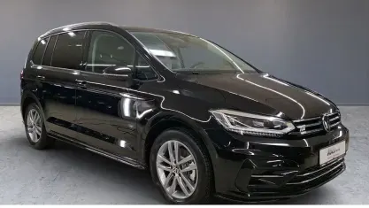 Nouă VW Touran R-line 150 CP (110 kW) 2026 Argintiu Monovolum