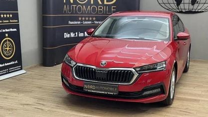 Gebraucht Skoda Octavia G-TEC Ambition 131 PS (96 kW) 2022 Rot Limousine