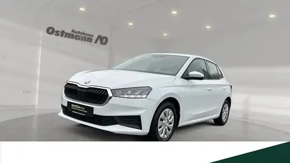 Weiß Gebraucht 2022 Skoda Fabia Kleinwagen | 13.980 € (Fairer Preis)
