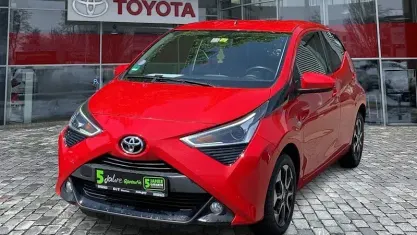 Gebraucht Toyota Aygo Team 72 PS (52 kW) 2021 Super red 5 Kleinwagen