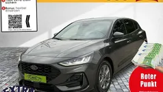 Magnetic metallic Gebraucht 2024 Ford Focus ST-Line Limousine | 22.850 € (Superpreis)