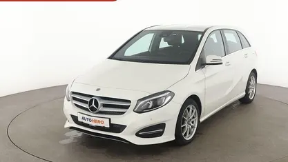 Gebraucht Mercedes B180 Urban 122 PS (89 kW) 2017 Weiß Van / Kleinbus