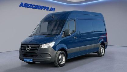 Używany Mercedes Sprinter 143 KM (105 kW) 2019 Niebieski Van