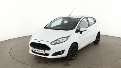 Weiß Gebraucht 2017 Ford Fiesta Celebration Kleinwagen | 8.560 € (Fairer Preis)