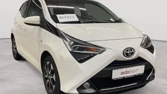 Pianosaweiß Gebraucht 2020 Toyota Aygo X-play Kleinwagen | 10.790 € (Fairer Preis)