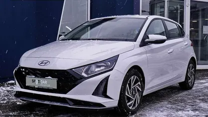 Weiß Gebraucht 2023 Hyundai i20 Trend Limousine | 16.890 € (Fairer Preis)
