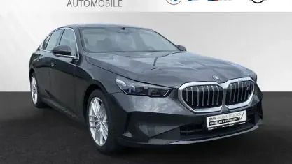 Gebraucht BMW i5 Sport Line 250 kW (340 PS) 2024 Sophistograu brillanteffekt Limousine