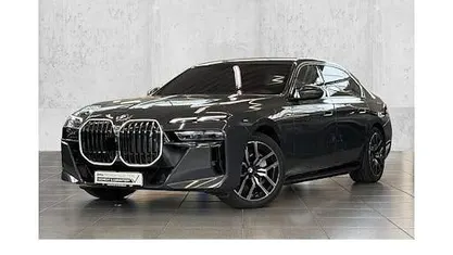 Gebraucht BMW i7 M Sport 400 kW (544 PS) 2024 Grau Limousine