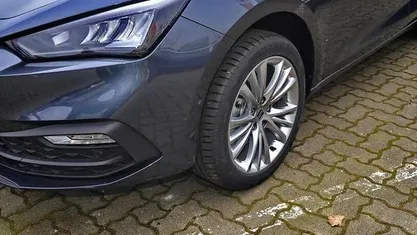 Gebraucht Seat Leon Style 195 PS (143 kW) 2025 Magnetic grau Limousine